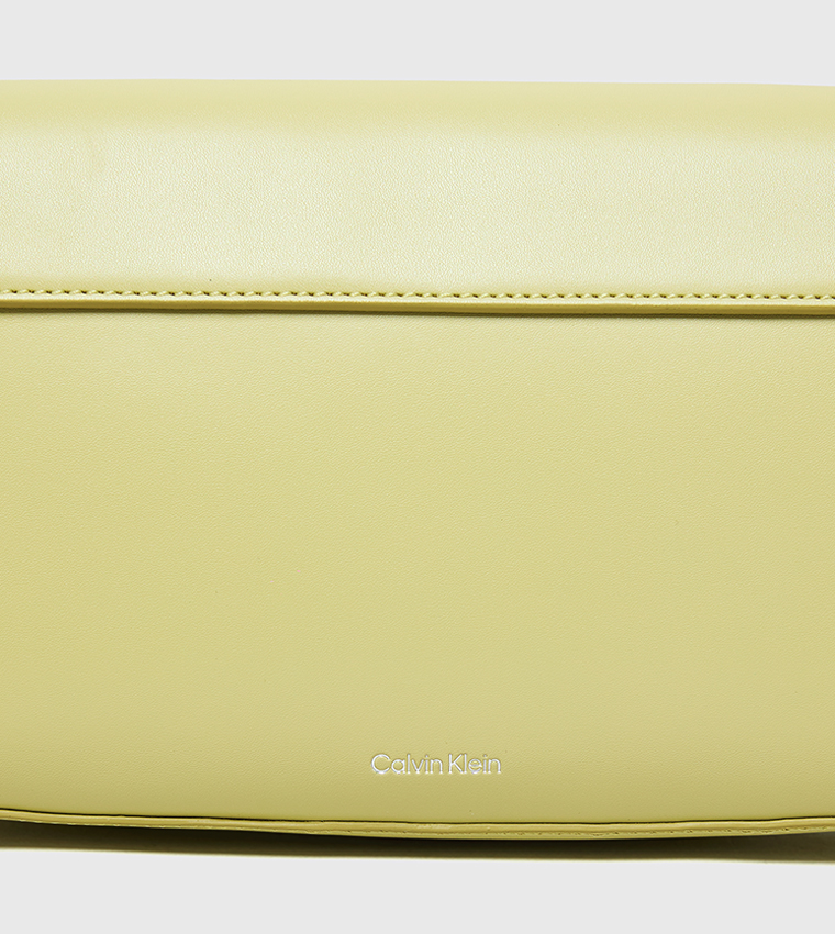 شنطة كتف فلاب بشعار 