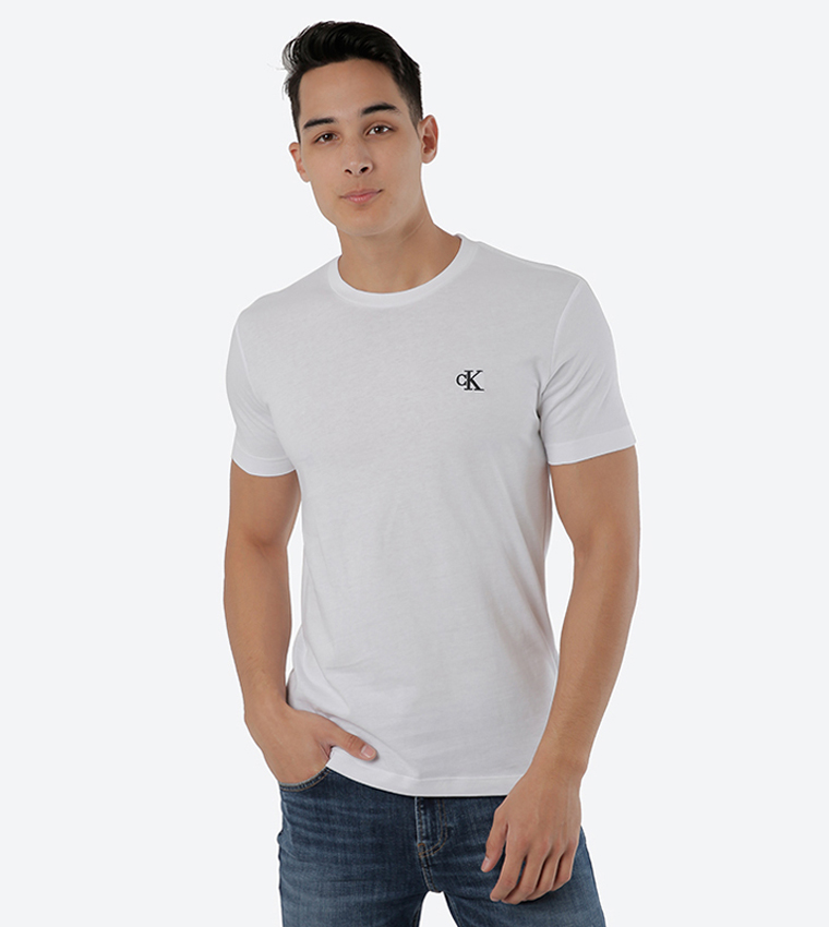 تي شيرت قطنية بأكمام قصيرة وياقة دائرية