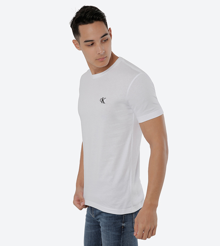 تي شيرت قطنية بأكمام قصيرة وياقة دائرية