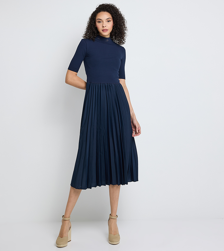 Ribbed Short Sleeves Midi Dress