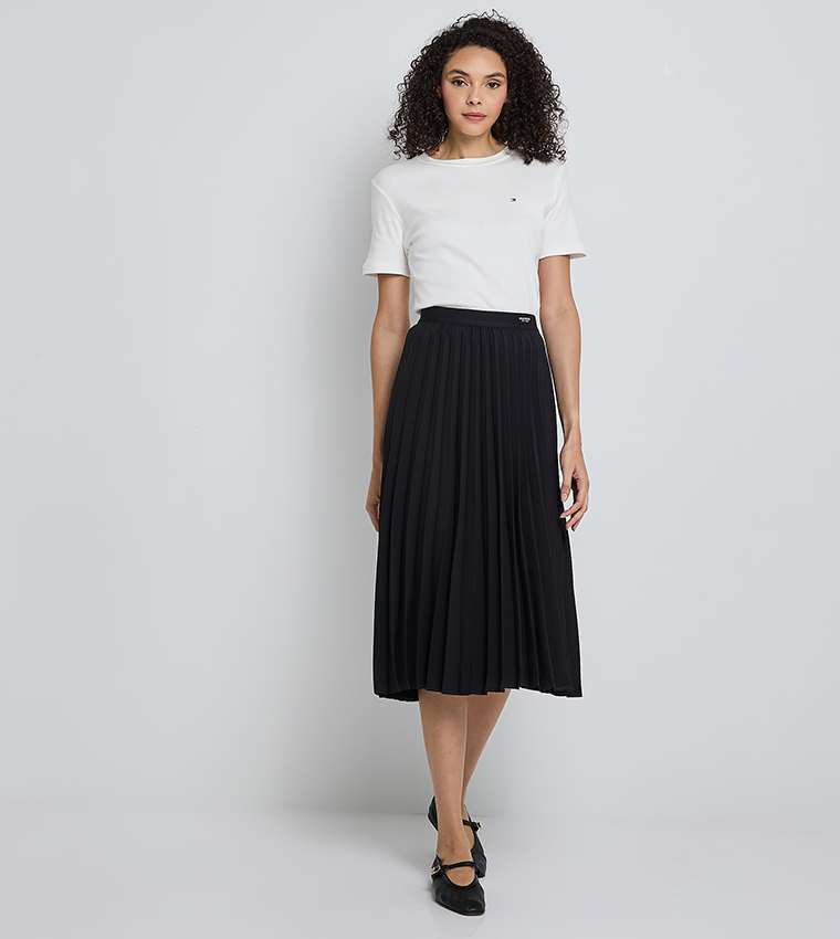 Logo Detail Short Sleeves T-Shirt