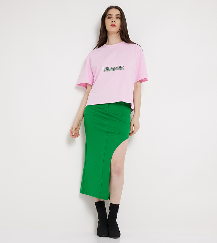 تيشيرت قصير واسع بطبعة 