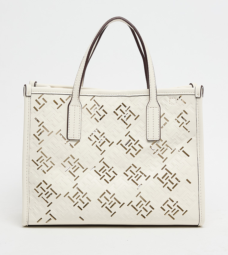 شنطة توت بشعار 