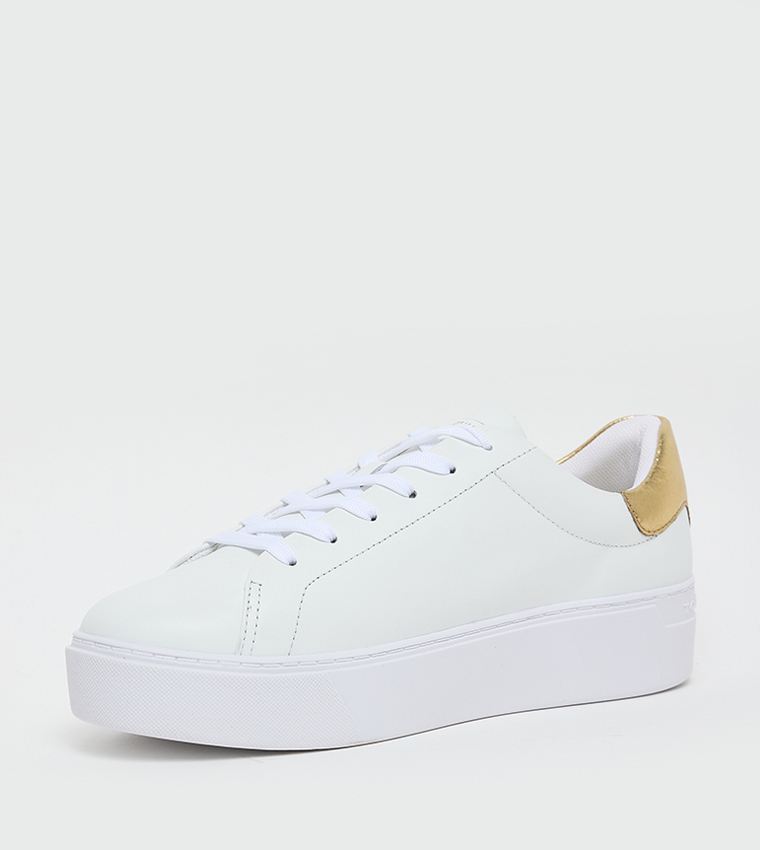 حذاء سنيكرز بلاتفورم برباط وطبعة شعار