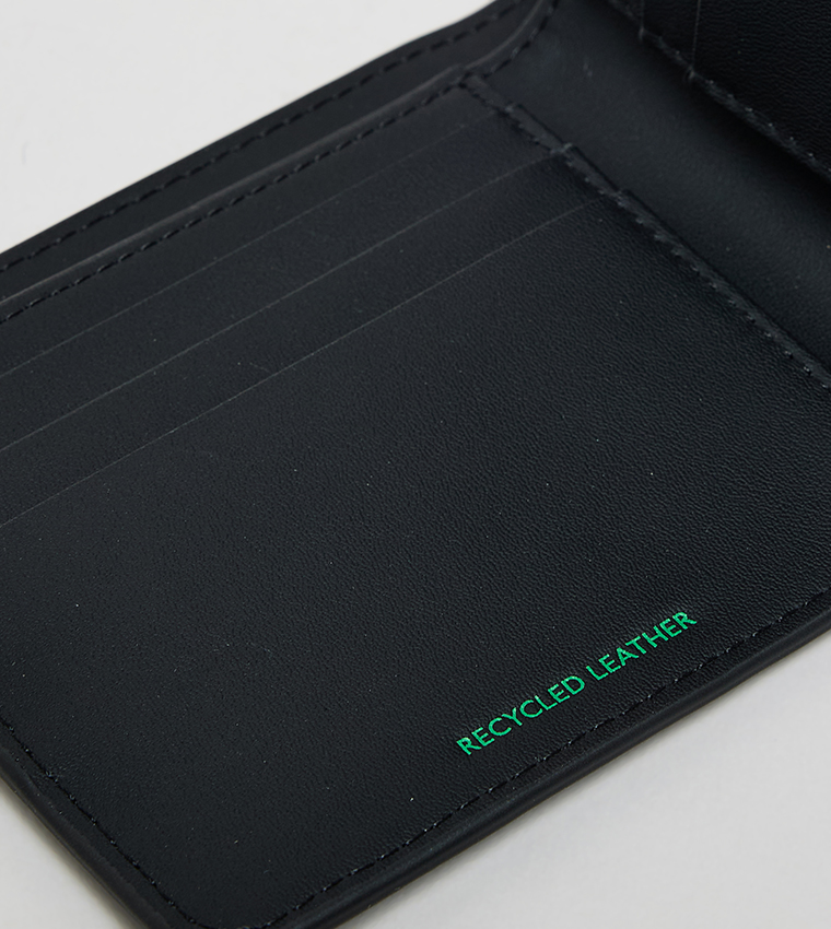 Logo Detail Heritage Wallet