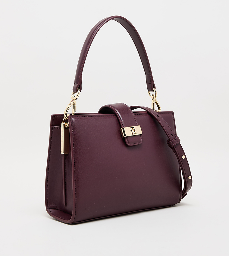 شنطة كتف بشعار 