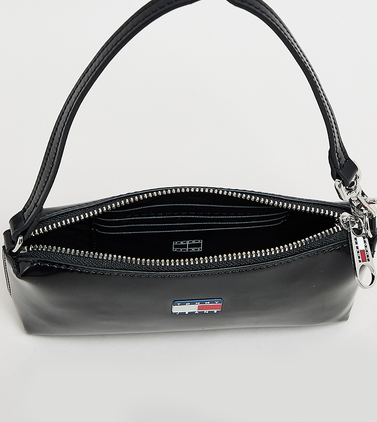 شنطة كتف لامعة 