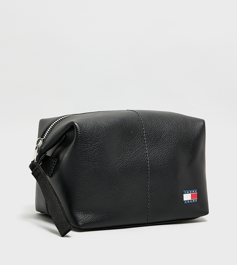 شنطة يد رجالية جلد بشعار