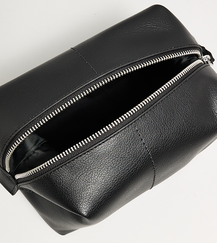 شنطة يد رجالية جلد بشعار