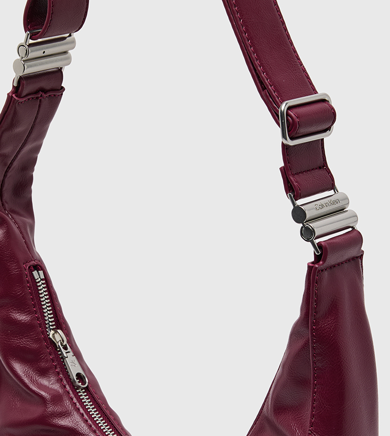 شنطة كتف بمشبك 