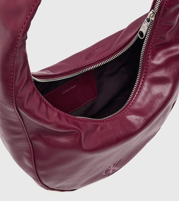 شنطة كتف بمشبك 