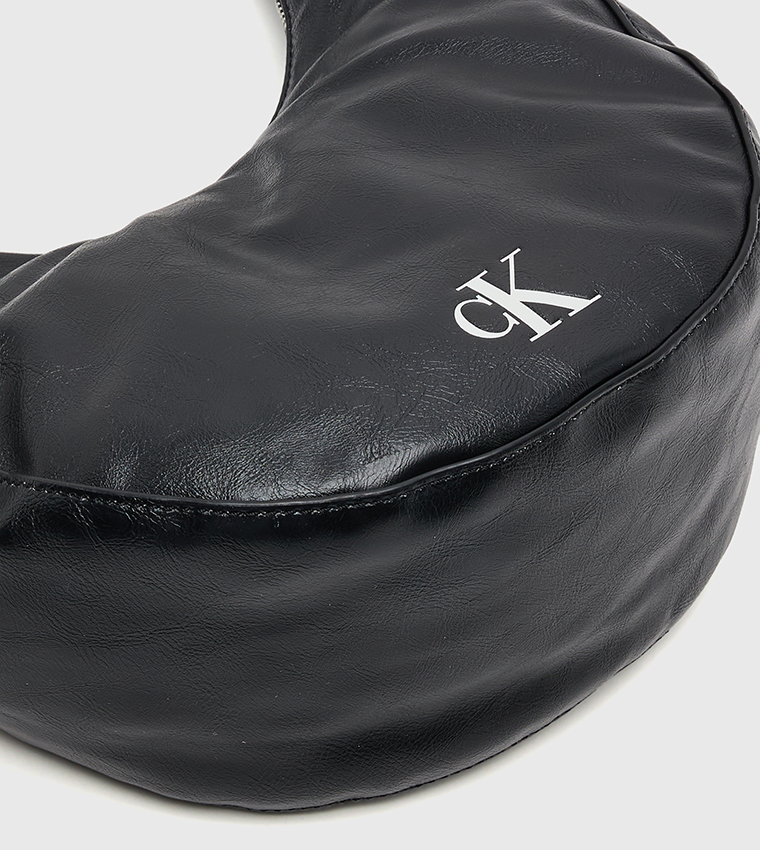 شنطة كتف بمشبك 