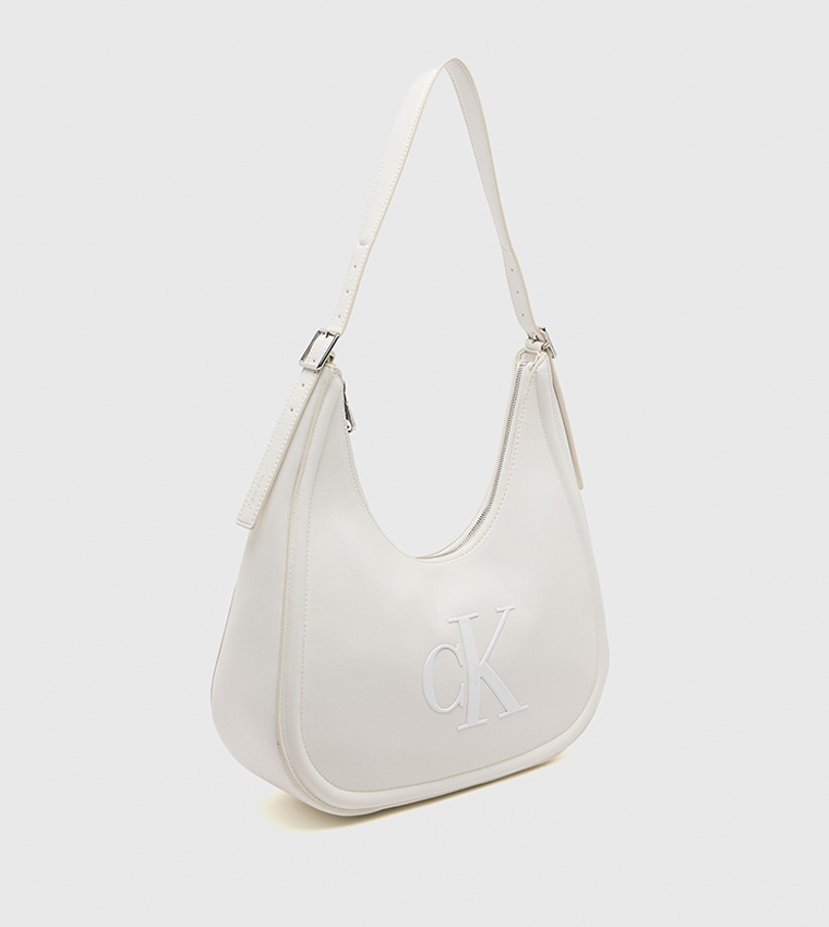 شنطة كتف مونوغرام 