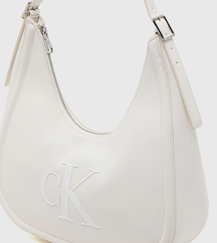 شنطة كتف مونوغرام 