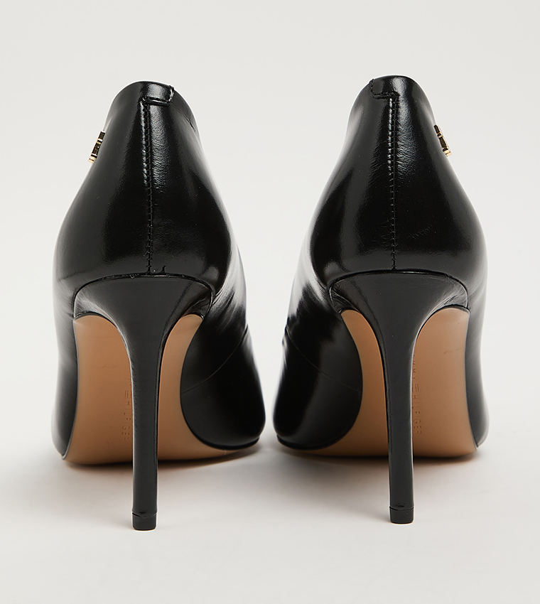 Essential Pointed Toe Pumps