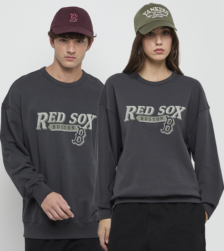 سويتشيرت بطبعة وقبة مستديرة 