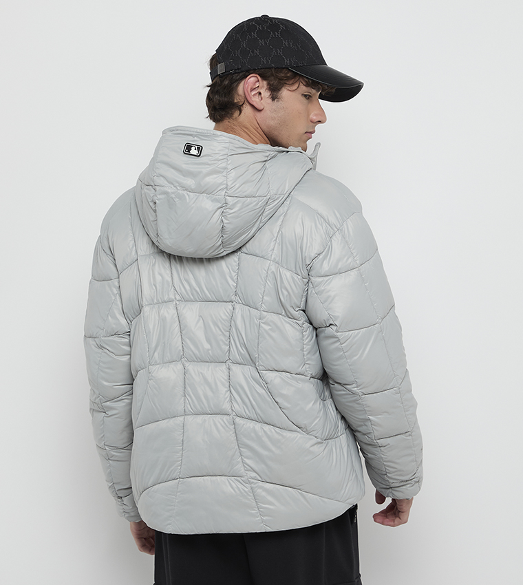 Zippered Long Sleeves Hooded Puffer Jacket