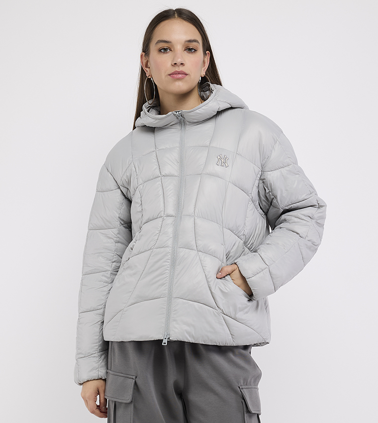 Zippered Long Sleeves Hooded Puffer Jacket