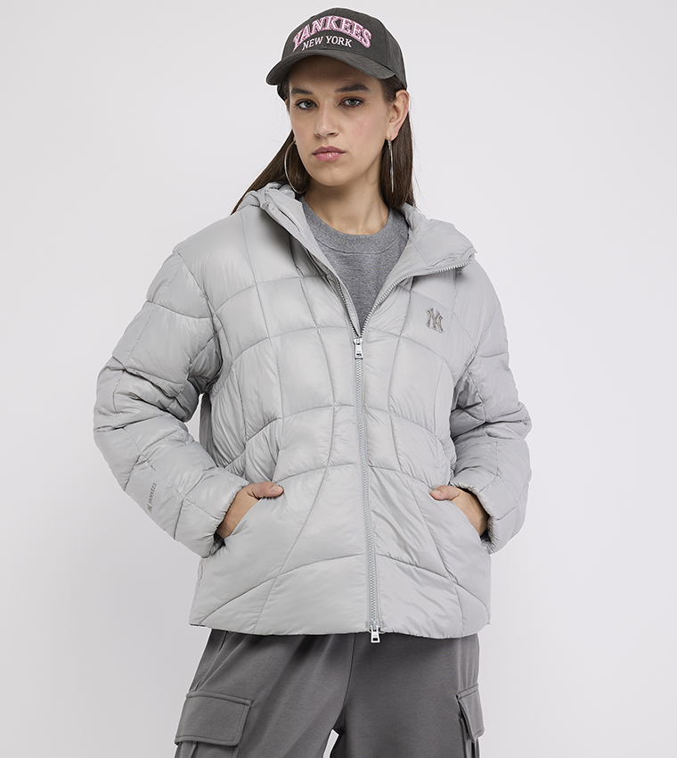Zippered Long Sleeves Hooded Puffer Jacket