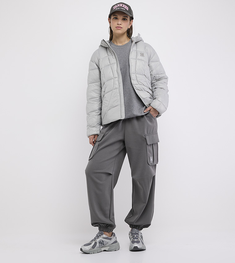 Zippered Long Sleeves Hooded Puffer Jacket