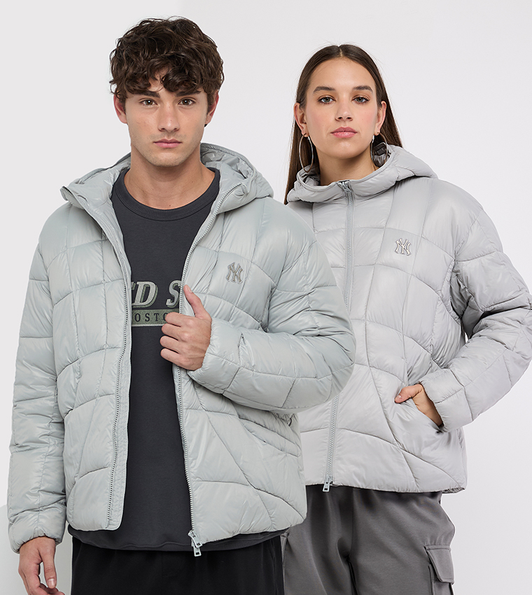 Zippered Long Sleeves Hooded Puffer Jacket