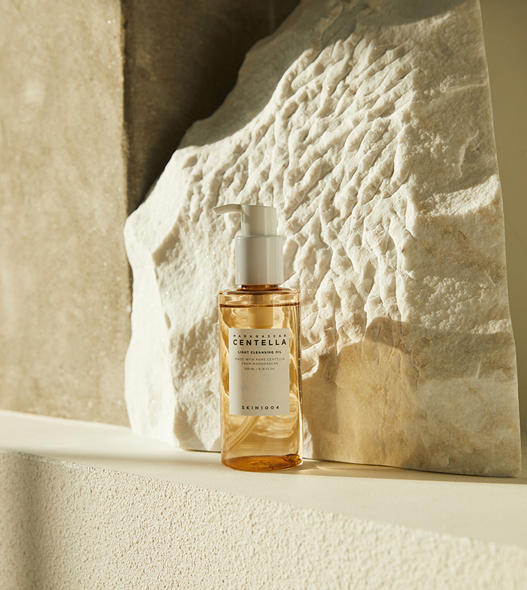Madagascar Centella Light Cleansing Oil, 30ml