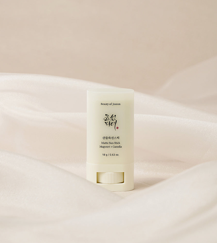 Mugwort and Camelia Matte Sun Stick - SPF 50+, 18g