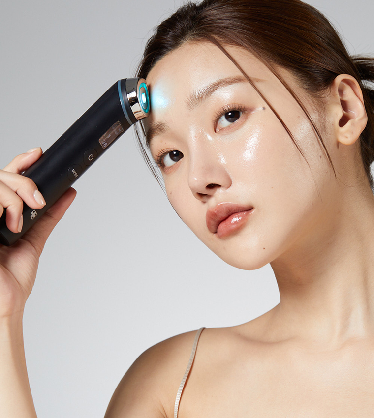 Age-R Booster Pro 6-in-1 Total Care LED Therapy