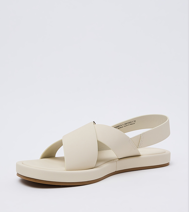 تشارلز آند كيث  الصنادل المسطحة - لون طبشوري  Flat Sandals