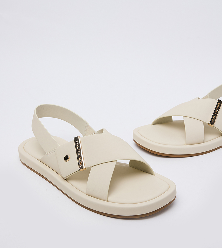 تشارلز آند كيث  الصنادل المسطحة - لون طبشوري  Flat Sandals