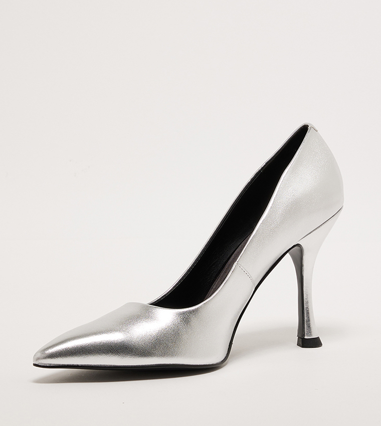 حذاء كعب ميتاليك 