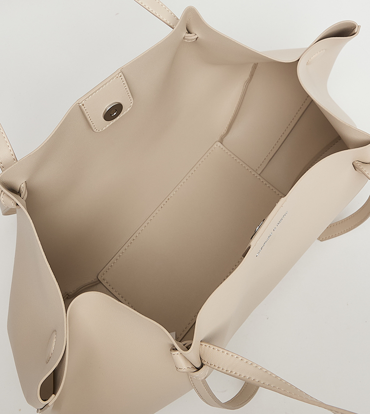 طقم حقيبة كتف كالا بشعار