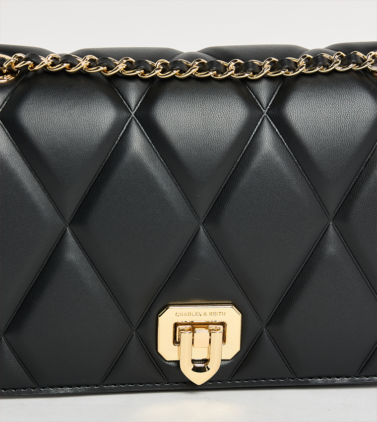 حقيبة كتف مبطنة 