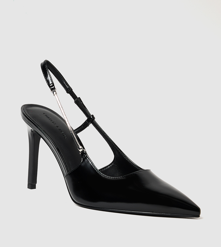 حذاء كعب بمقدمة مدببة وحزام خلفي