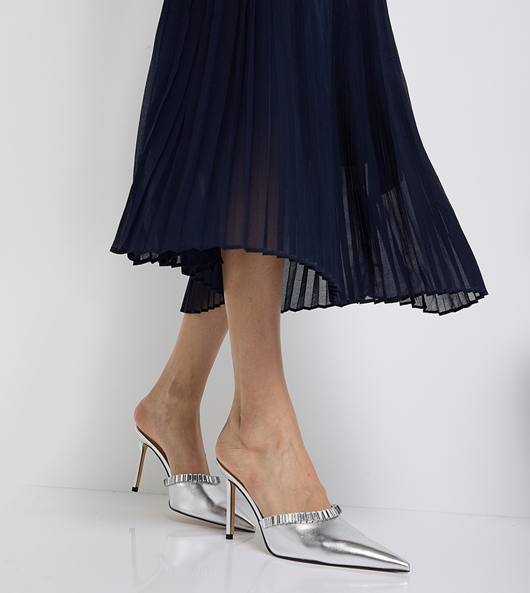 Crystal Detail Mule Pumps