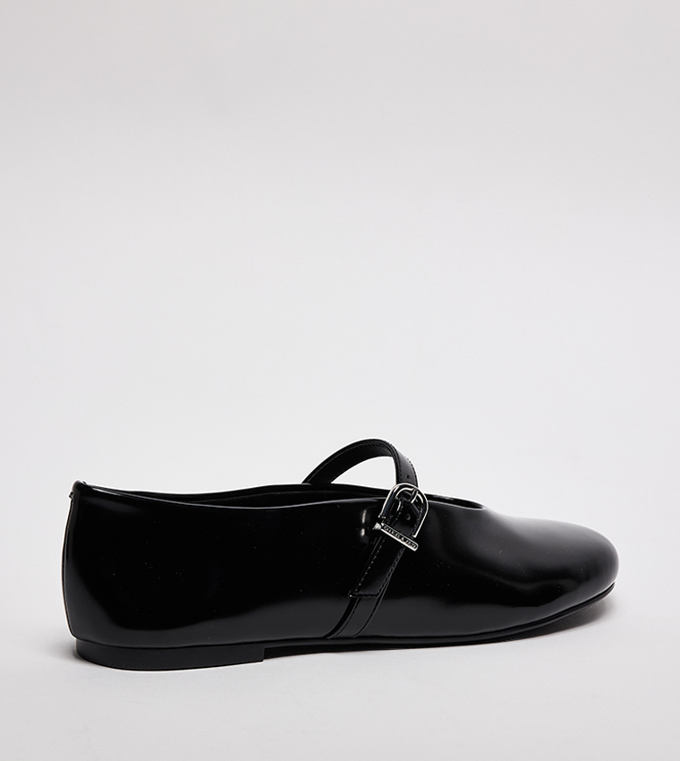 Textured Round Toe Mary Janes