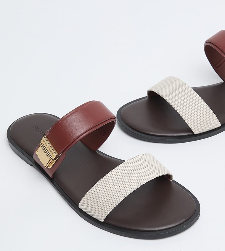 تشارلز آند كيث  الصنادل المسطحة - متعدد Flat Sandals