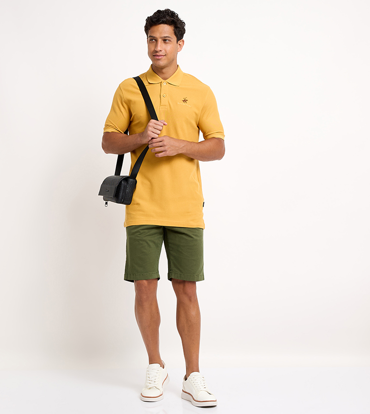 تيشيرت بولو بأكمام قصيرة  وتطريز شعار 