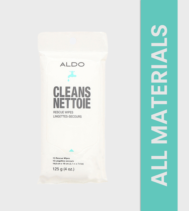 مناديل مبللة لتلميع الأحذية