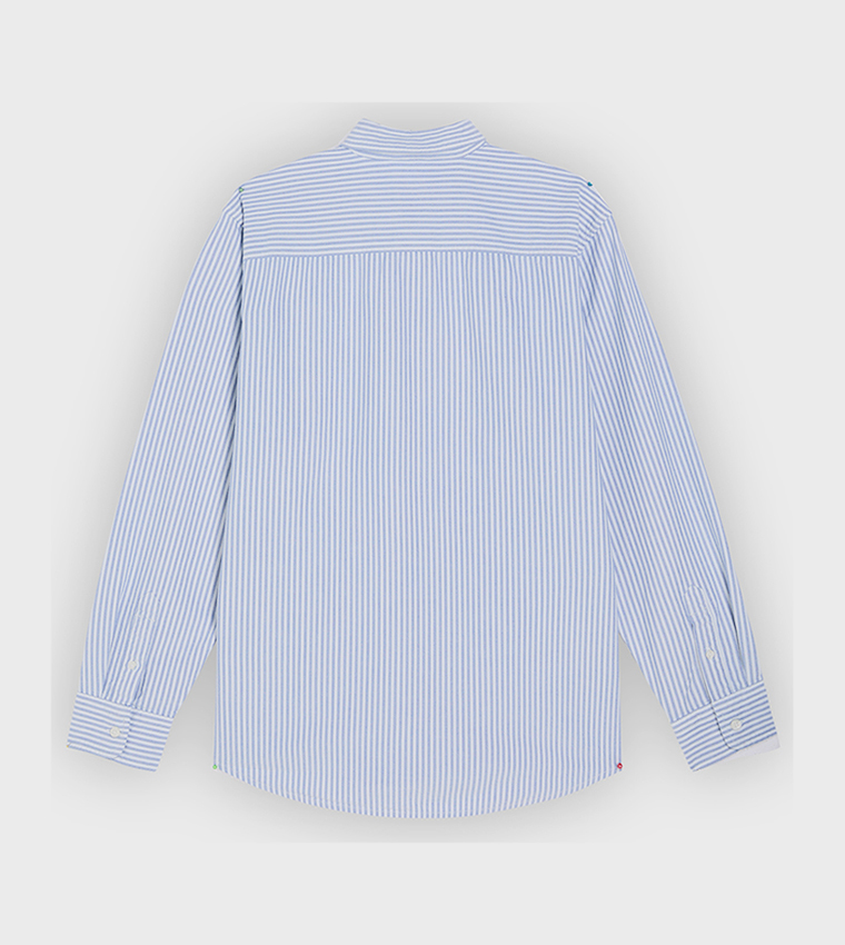 قميص مخطط بأزرار وكم طويل 