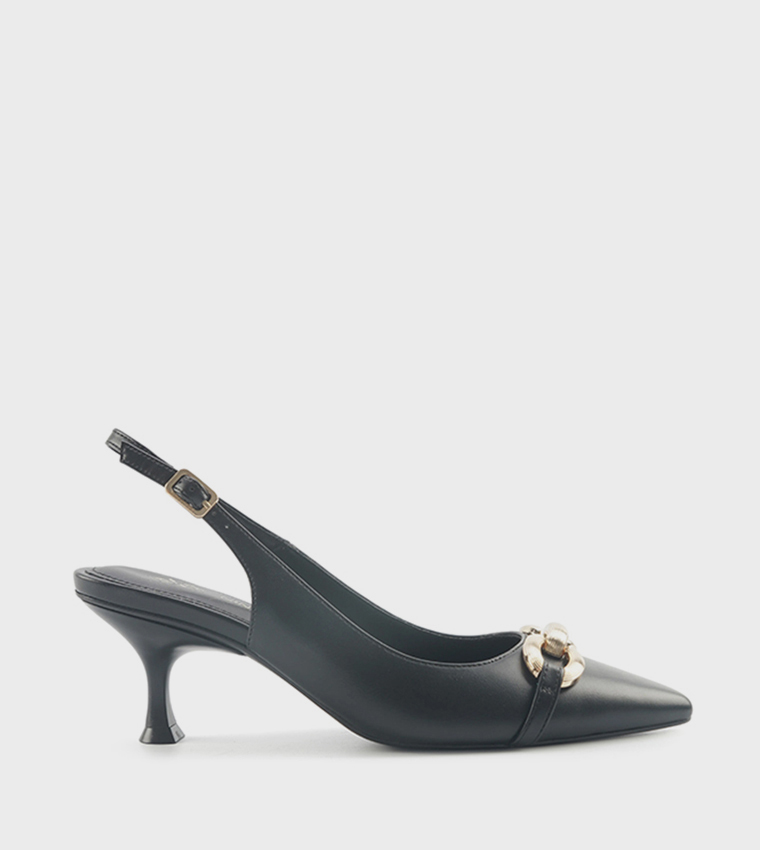 حذاء كعب بإكسسوار معدني وحزام خلفي 