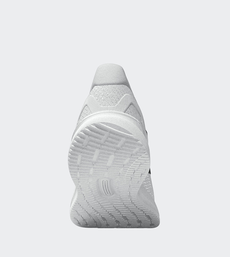 حذاء رياضي بشريط فيلكرو