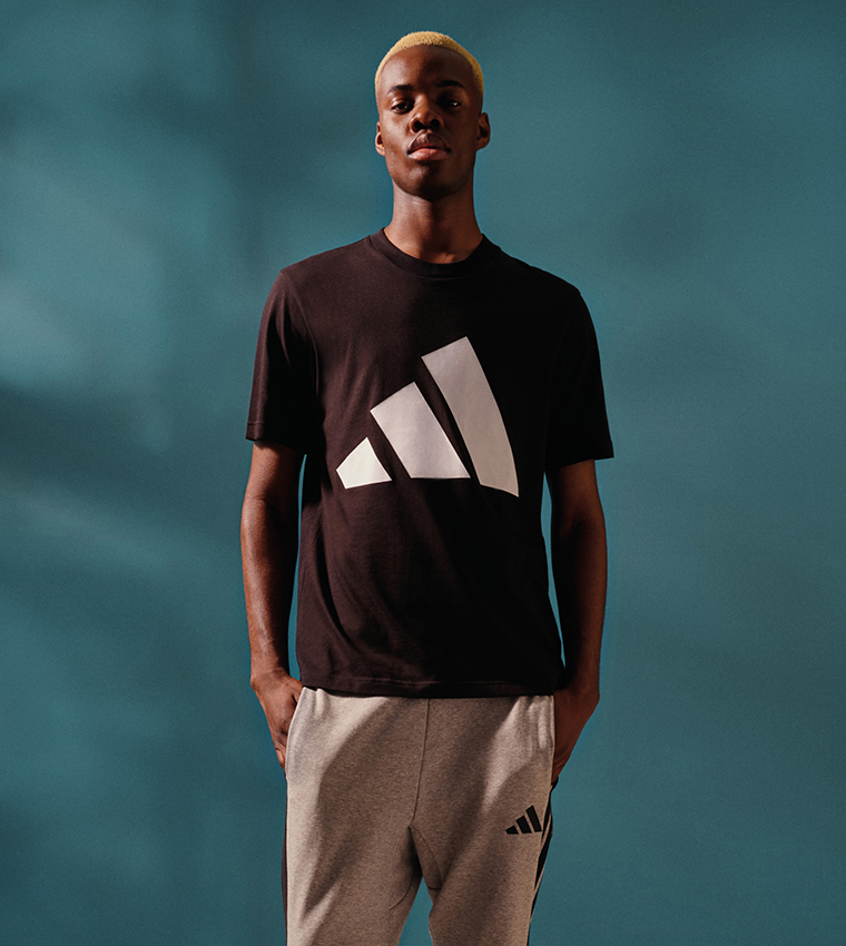 Essentials Big Logo Print Short Sleeves T-Shirt