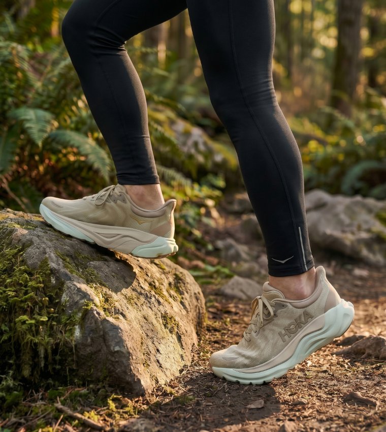 ARAHI 8 Lace Up Running Shoes