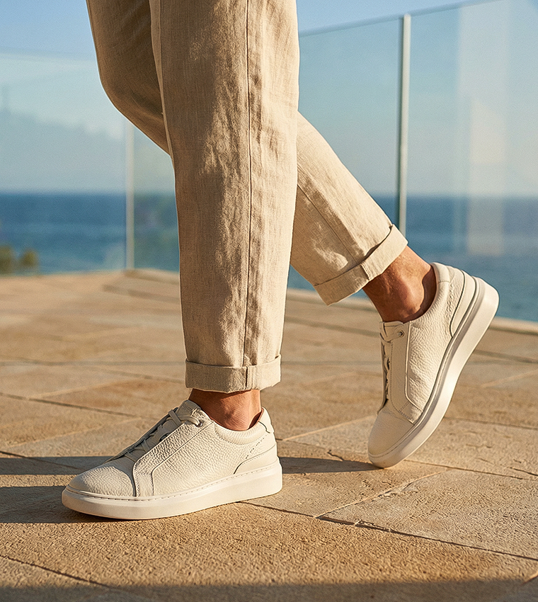 Textured Round Toe Slip-On Shoes