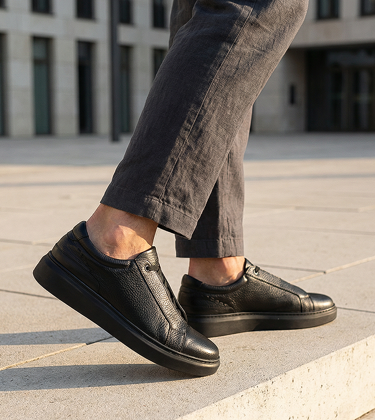 Textured Round Toe Slip-On Shoes