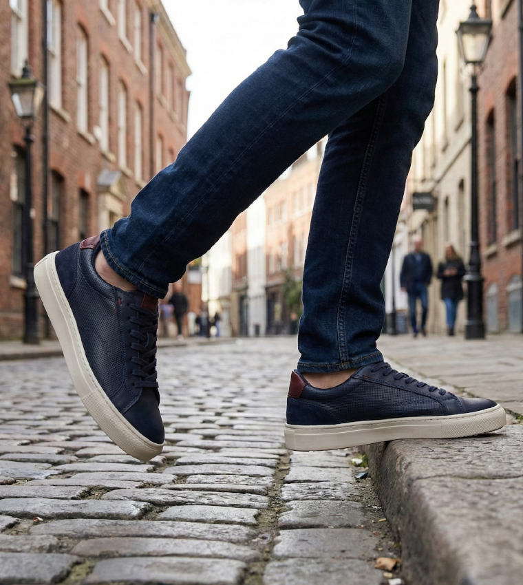 STOCK Solid Lace-Up Shoes