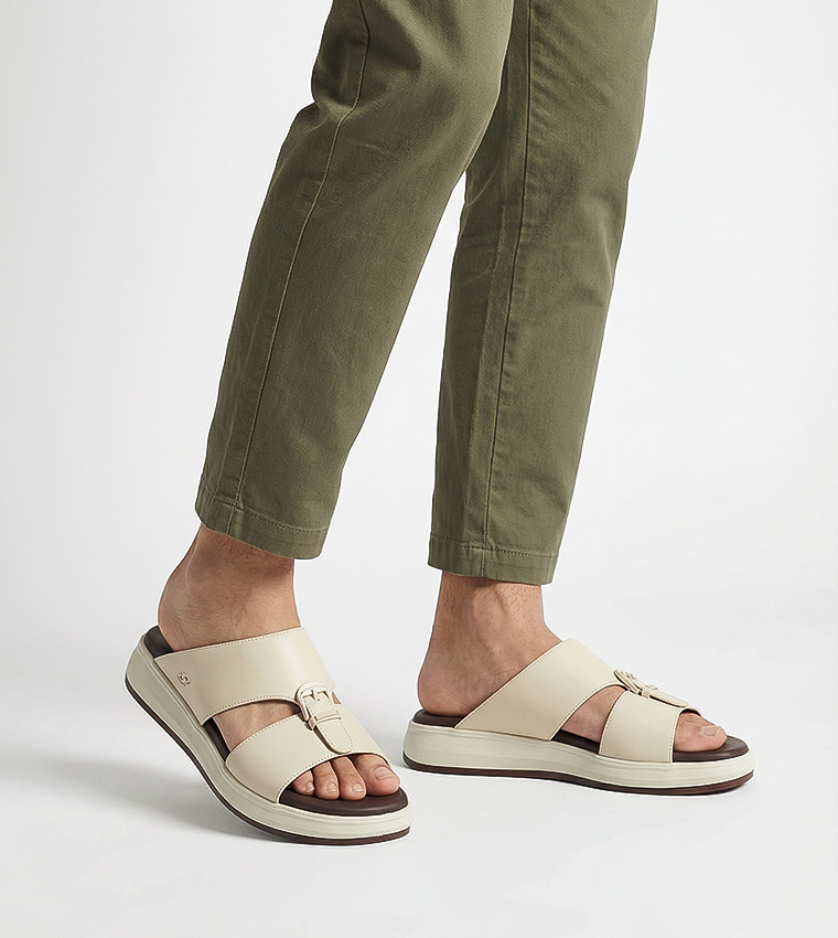 AL MAZYOON Textured Arabic Sandals