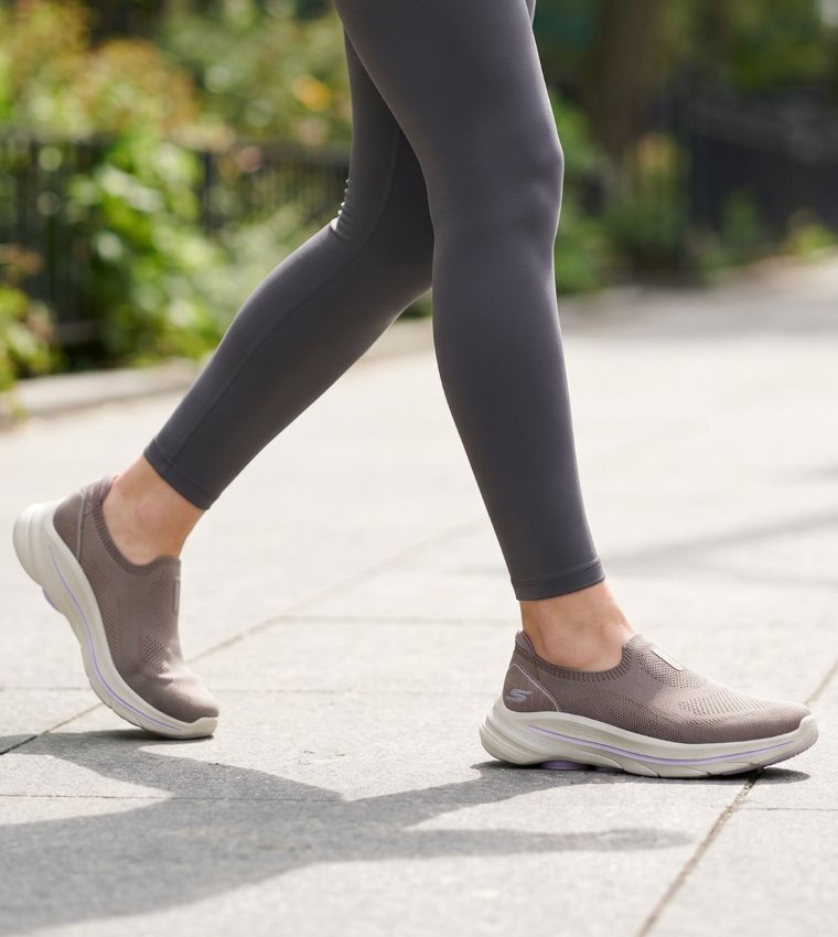 GO WALK 8 Slip-On Shoes