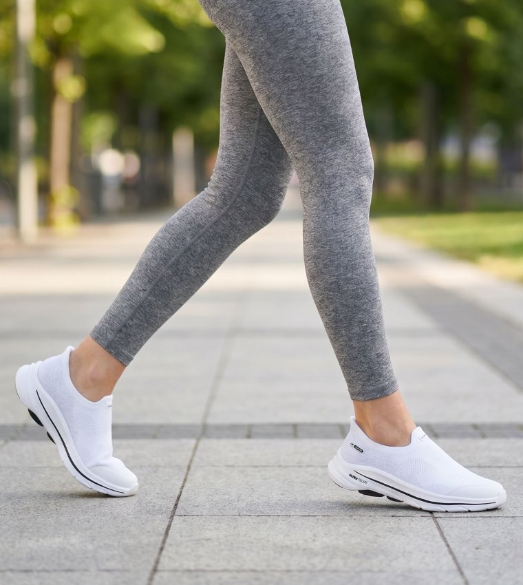 GO WALK 8 Slip-On Shoes